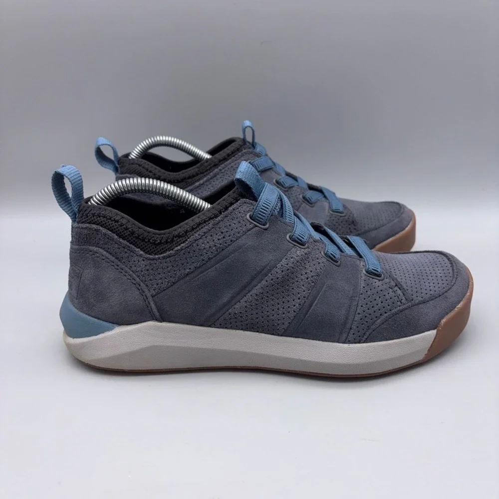 LL Bean Shoes Women 7 Gray Suede Perforated Outdoor Vista Low Lace Sneakers